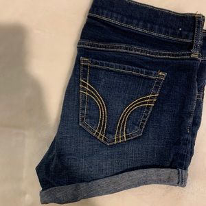 Hollister low rise midi short size 5